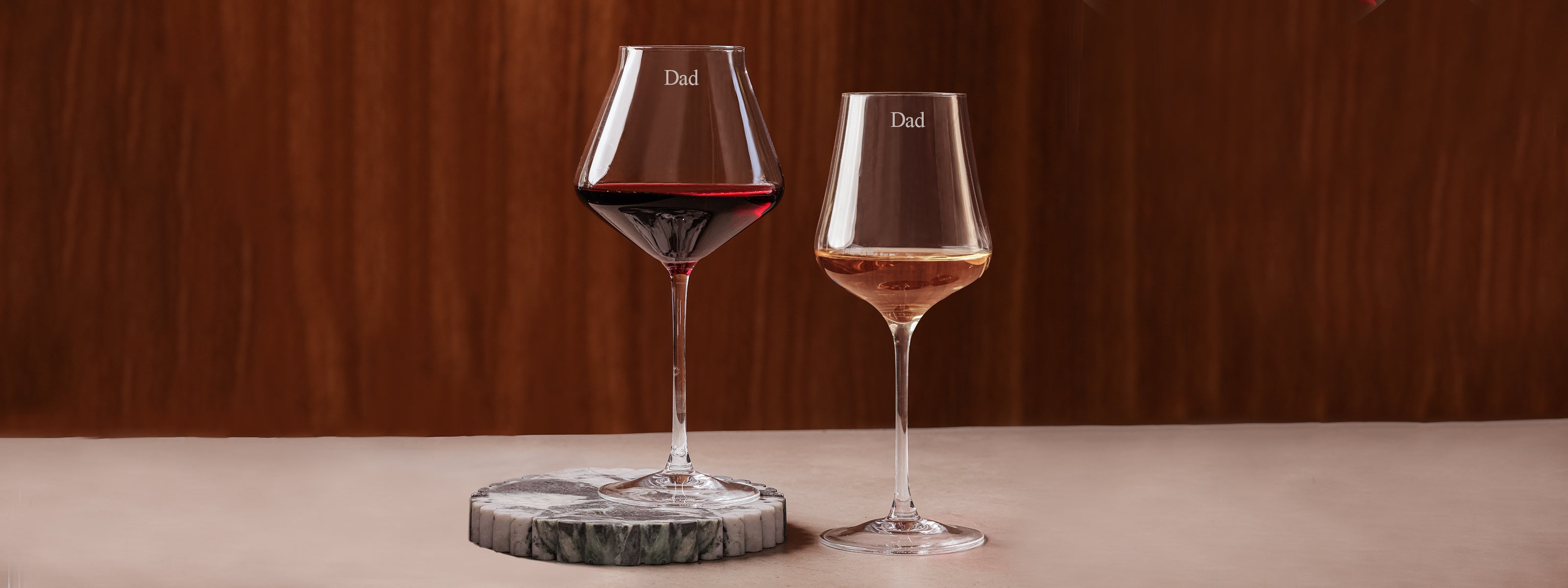 New Year’s Eve Glassware: Champagne Flutes vs Coupes